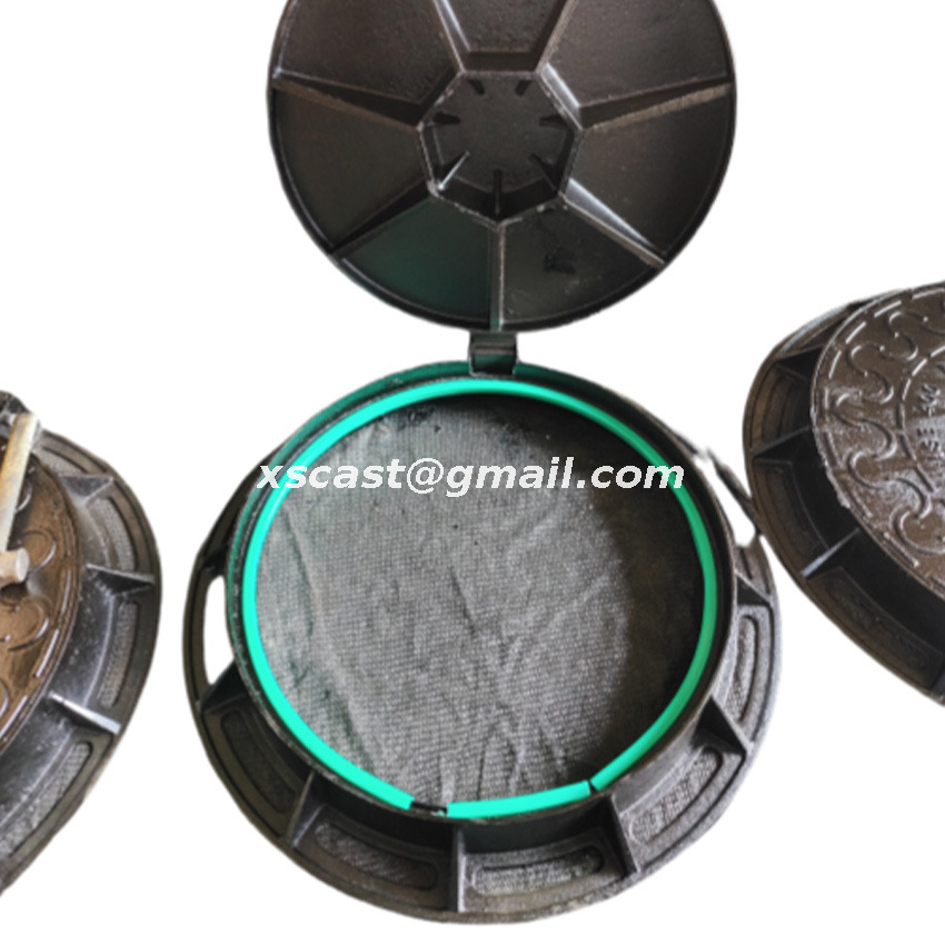 DUCTILE IRON MANHOLE COVER D400 600X810 WITH LOCK