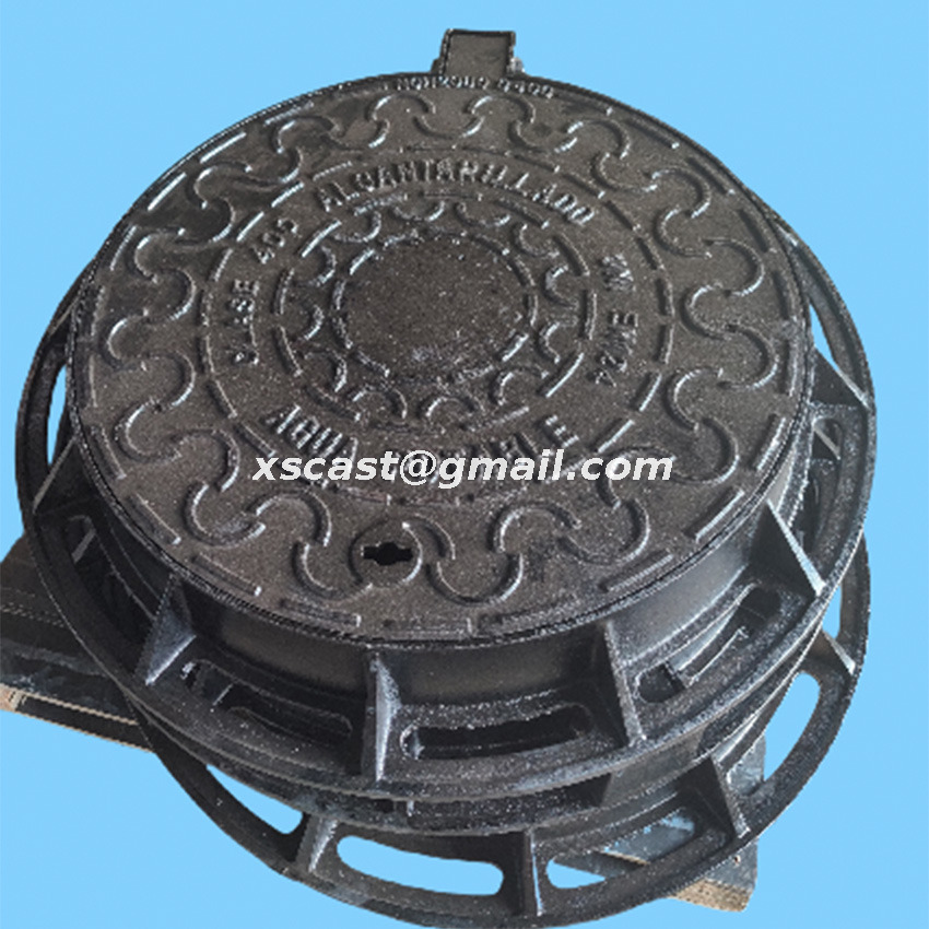DUCTILE IRON MANHOLE COVER D400 600X810 WITH LOCK